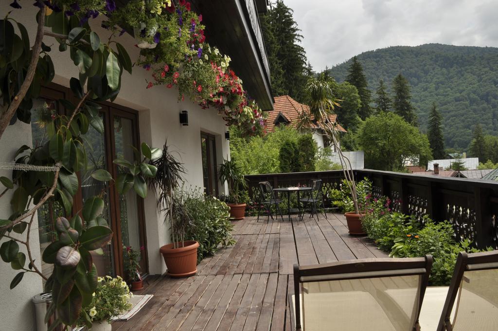 La Monitori Hotel Sinaia Quarto foto