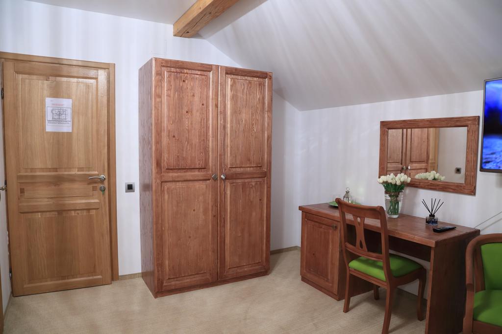 La Monitori Hotel Sinaia Quarto foto