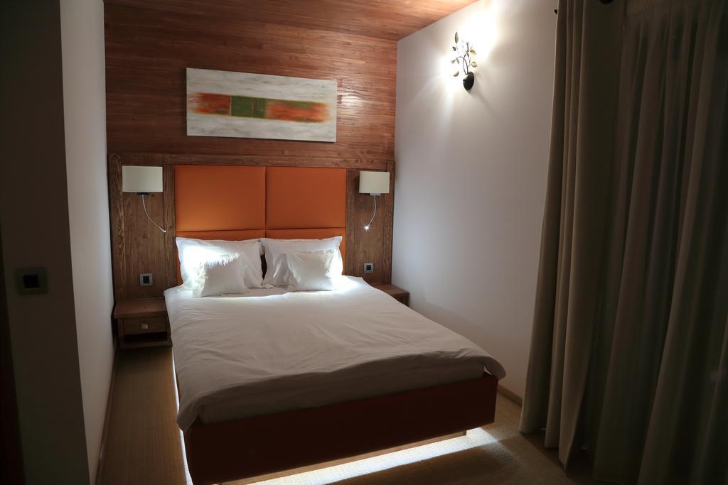 La Monitori Hotel Sinaia Quarto foto