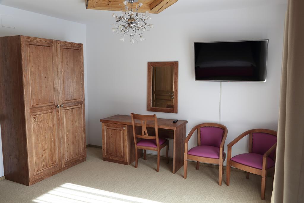 La Monitori Hotel Sinaia Quarto foto